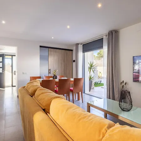 Casa Montgri Hébergement de vacances *