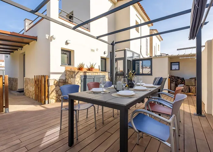 Casa Montgri Hébergement de vacances *